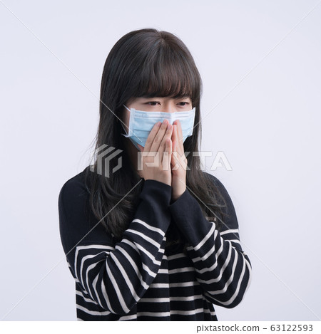 嘴女人隔離咳嗽女人女人面具咳嗽流感冠狀病毒面具 嘴女人隔離咳嗽女人女人面具咳嗽流感冠狀病毒面具 63122593