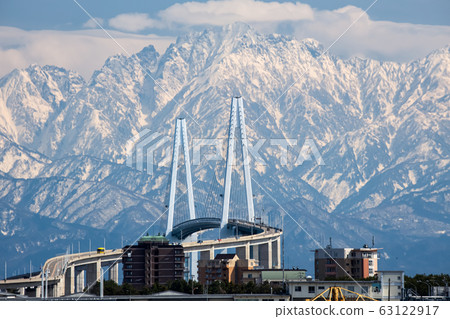 Shinminato Ohashi and Tateyama mountain range 63122917