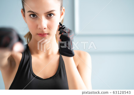 女人,美女,人,拳擊,飲食,罰款,體育,鍛煉 女人,美女,人,拳擊,飲食,罰款,體育,鍛煉 63128543