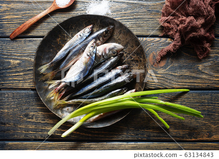 raw smelt fish raw smelt fish 63134843