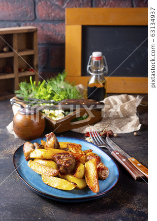 potato with meat 63134937