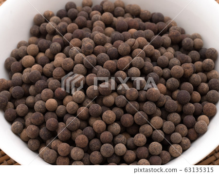 Black tapioca 63135315