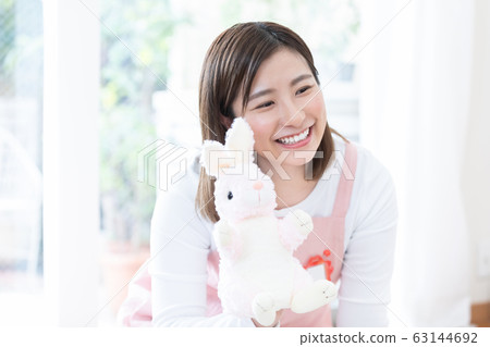 Childminder Portrait 63144692