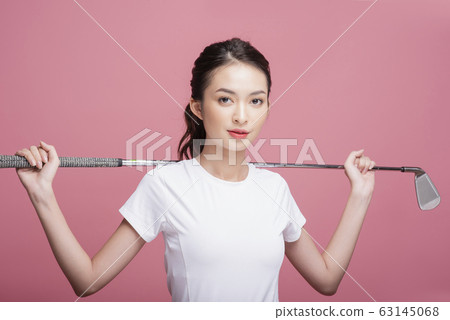 打高爾夫球女子肖像 打高爾夫球女子肖像 63145068