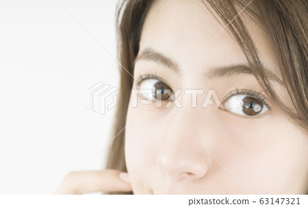 看著女人 63147321