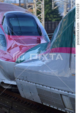 E5 Tohoku Shinkansen E5 Tohoku Shinkansen 63148019