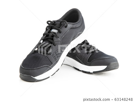 Black sports shoes 63148248