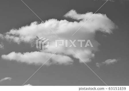 Sky and thousand clouds, floating clouds and blue clouds, flowing white clouds Sky and thousand clouds, floating clouds and blue clouds, flowing white clouds 63151839