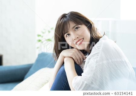 Young woman, portrait Young woman, portrait 63154141