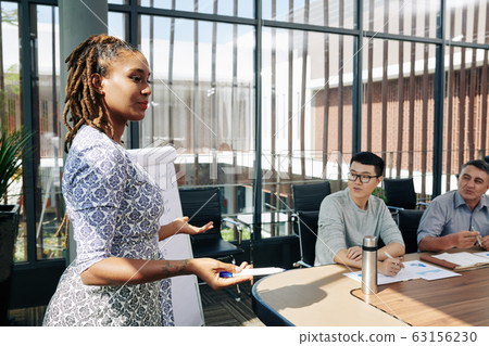 Businesswoman explaining strategy of development 63156230