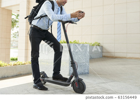 Positive entrepreneur checking map 63156449