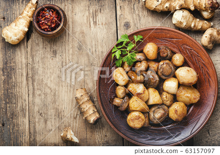 Roast Jerusalem artichoke Roast Jerusalem artichoke 63157097