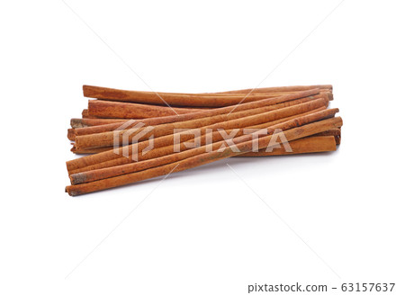 Cinnamon sticks isolated on white background 63157637