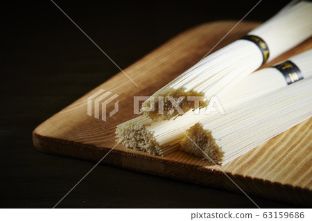 Dried noodles 63159686