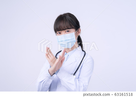 醫生 醫師 女性 口罩 拒絕 防疫 手勢 Doctor mask say no 医者 マスク 断る 醫生 醫師 女性 口罩 拒絕 防疫 手勢 Doctor mask say no 医者 マスク 断る 63161518