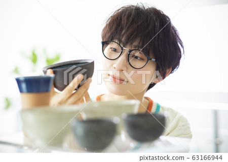 Women, pottery, potters, artists, shops, shops, shopping Women, pottery, potters, artists, shops, shops, shopping 63166944