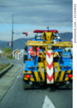 Tow truck blur image 63168692