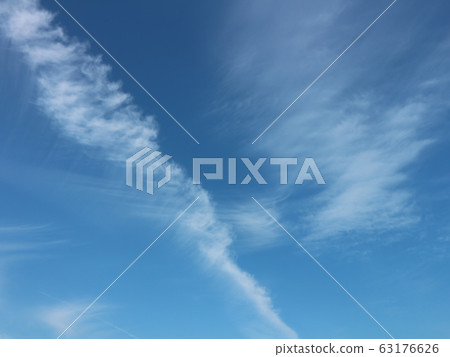 美麗的雲彩和藍天 美麗的雲彩和藍天 63176626