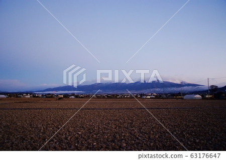 Winter landscape 63176647