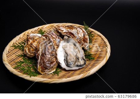 Oysters Ingredients Oysters Ingredients 63179686
