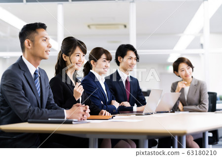 Business businessman meeting office 63180210