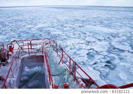 Drift ice in the Sea of Okhotsk 63182121
