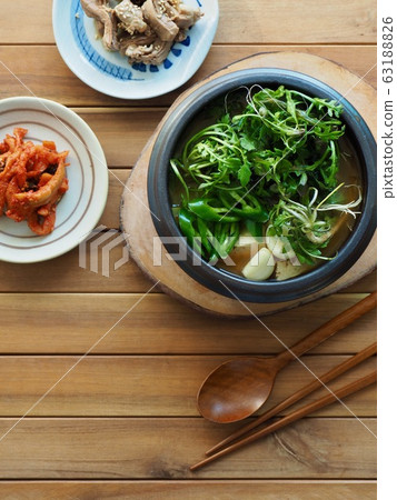 韓國傳統食品薺菜大醬湯 韓國傳統食品薺菜大醬湯 63188826