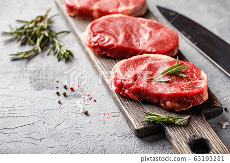 Shoulder cut, suitable for grilling and pan. 63193281