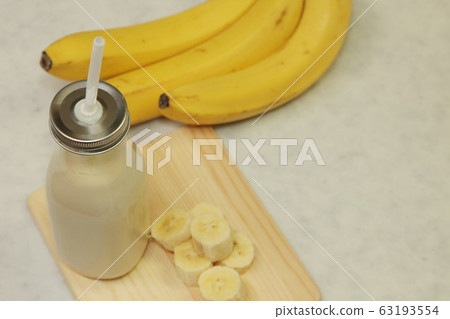 香蕉汁 63193554
