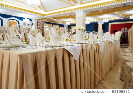 a table set in the restaurant, food and drink, 63196851