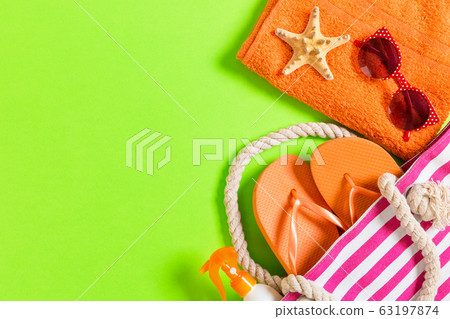 Summer bag background with copy space. Flat lay 63197874