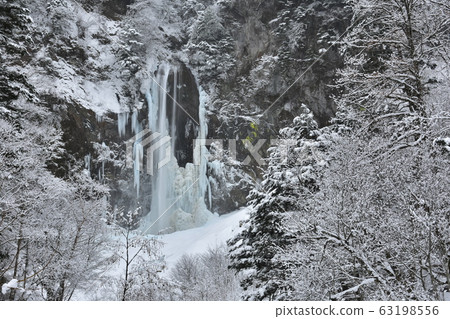 Winter Hirayu Otori 63198556