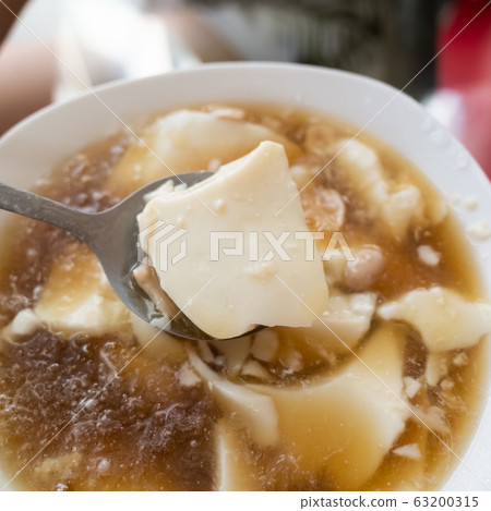 Taiwan snacks of iced tofu pudding 63200315