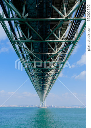 Akashi Kaikyo Bridge 63200892