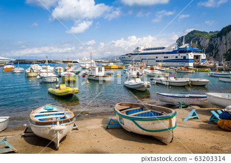 Marina di Capri harbor 63203314