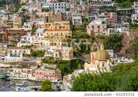 Close up view of Poasitano village streets 63203332