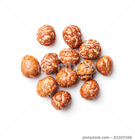 Hazelnuts with sugar icing. 63203566