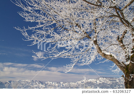 Rime and mountains Rime and mountains 63206327