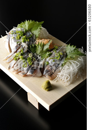 Horse mackerel sashimi 63206880