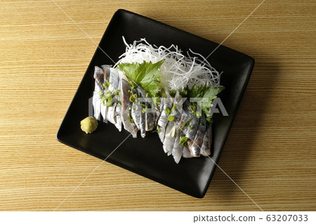 Horse mackerel sashimi 63207033