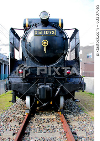 Manufactured in 1947, D511072 steam locomotive that continued to run until 1975, taken vertically from the front of the vehicle 63207065