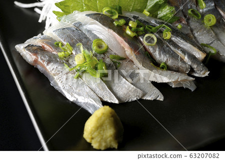 Horse mackerel sashimi 63207082