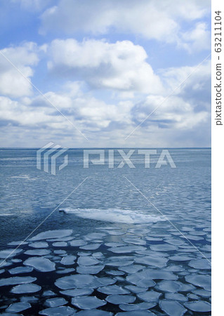 Drift ice in the Sea of Okhotsk Drift ice in the Sea of Okhotsk 63211104
