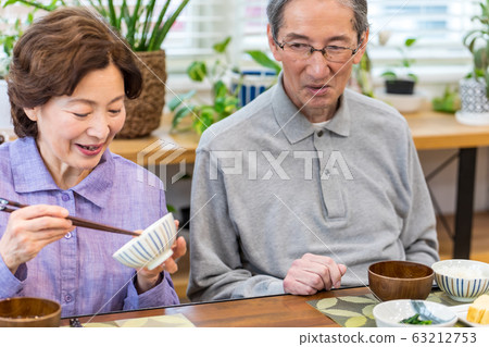 資深夫婦膳食場面 資深夫婦膳食場面 63212753