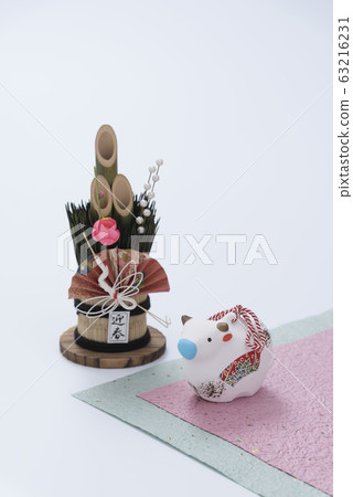 牛娃娃和迷你kadomatsu 牛娃娃和迷你kadomatsu 63216231
