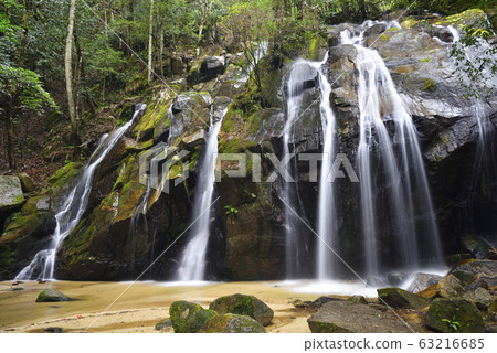 Kinayori Waterfall (Miyazu City, Kyoto Prefecture) Kinayori Waterfall (Miyazu City, Kyoto Prefecture) 63216685