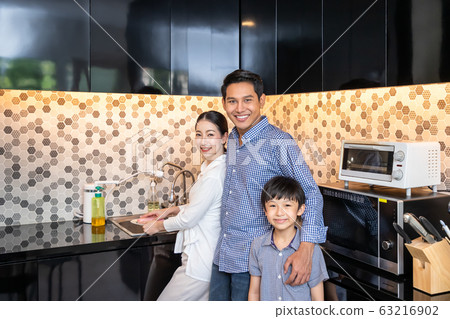 Beautiful young Asian woman mother with man Beautiful young Asian woman mother with man 63216902