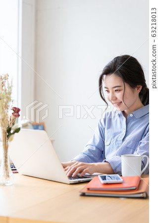 Freelance home work image 63218013