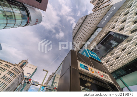 日本東京銀座的東京城市景觀（東日本大地震9年，新的日冕）...希望的鐘聲已經停止... = 11日 63219875