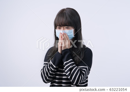 嘴女人隔離咳嗽女人女人面具咳嗽流感冠狀病毒面具 嘴女人隔離咳嗽女人女人面具咳嗽流感冠狀病毒面具 63221054